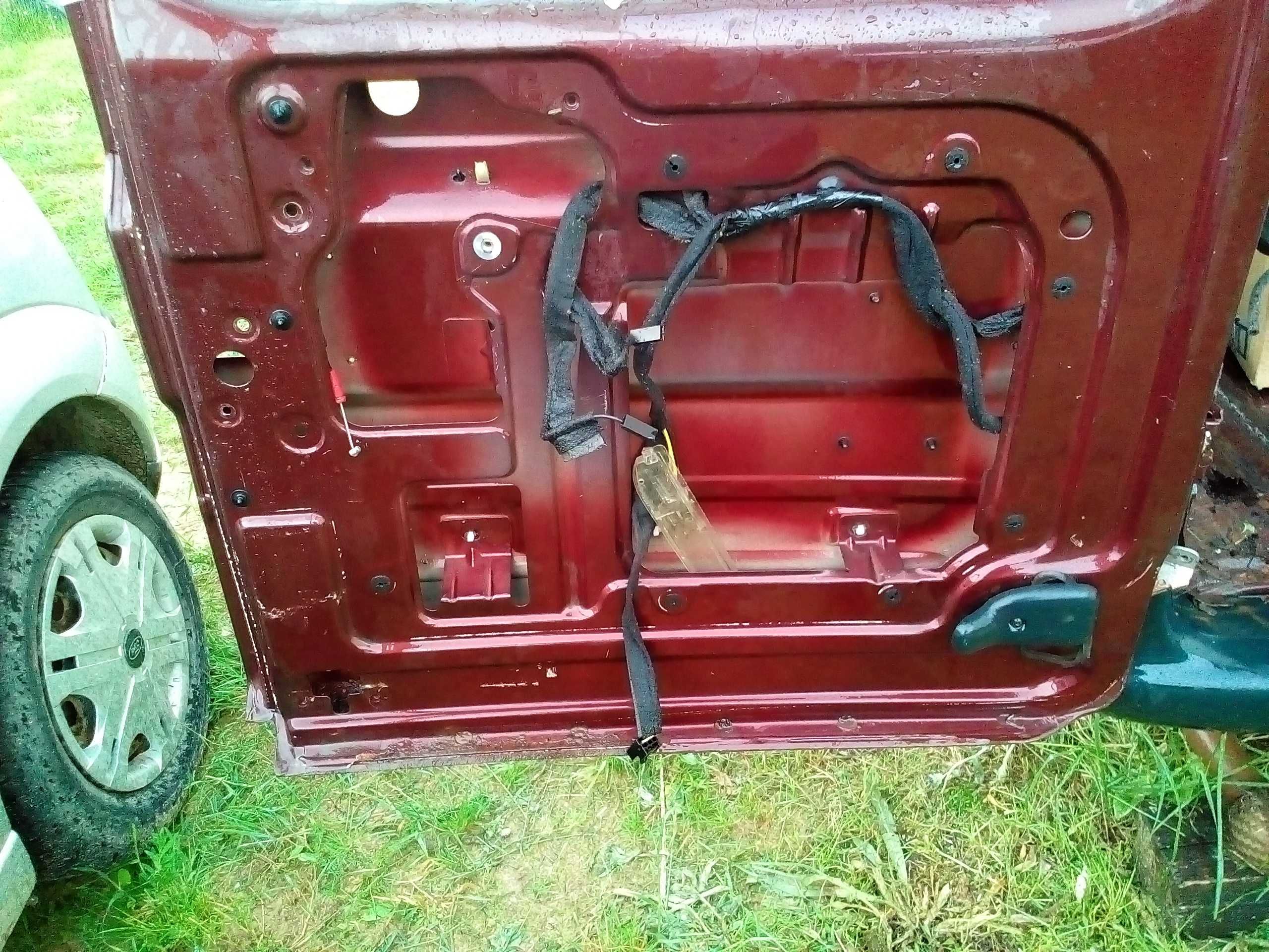 Дверка задня ліва Рено Кенго Renault Kangoo 1 під скло розпашна