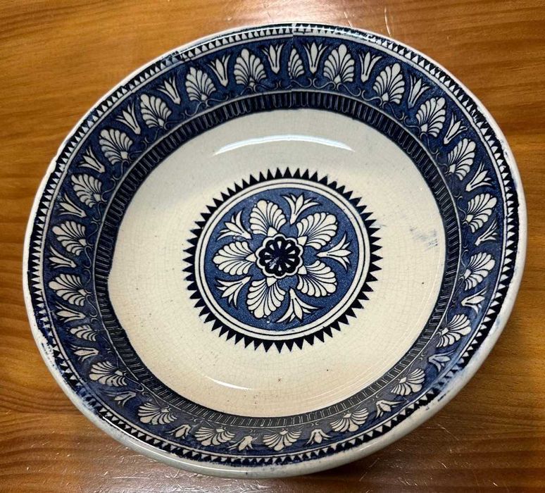 Saladeira antiga da Fabrica de Loiça de Sacavem 24X07 cm