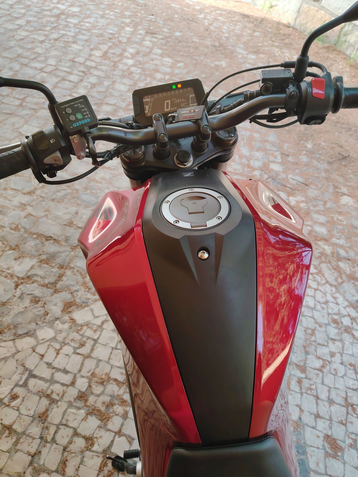 Vendo Honda CB300r