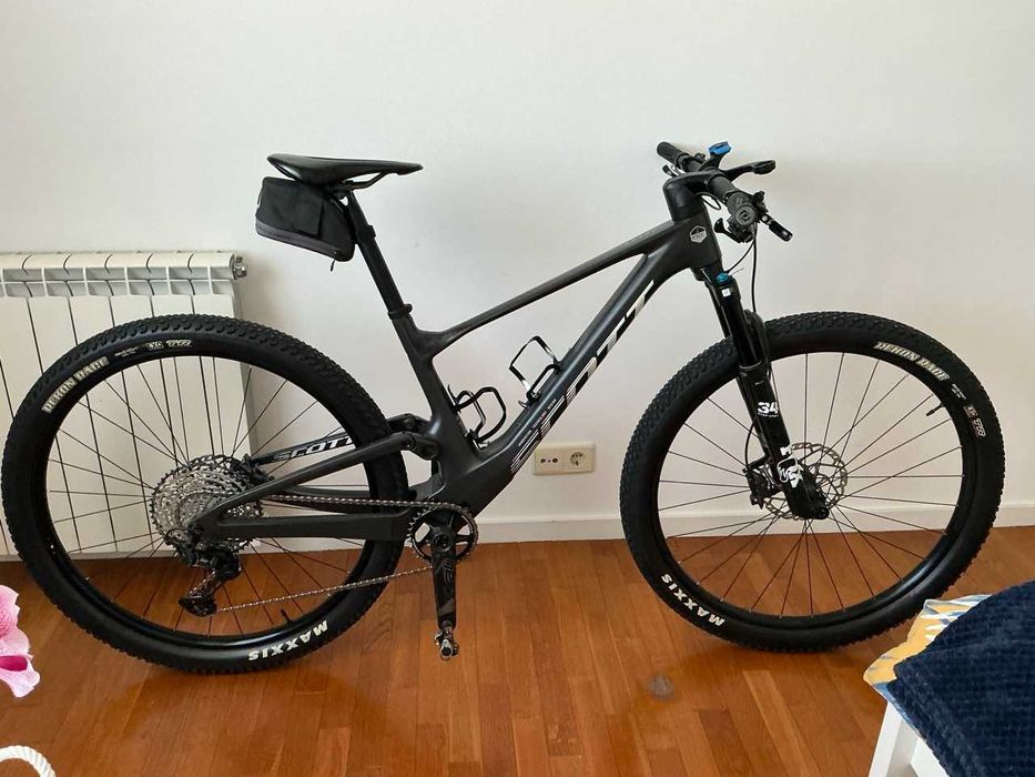 SCOTT SPARK RC TEAM (M) - Suspensão Total FOX 34 SC - Modelo 2023