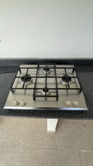 Placa a gás SMEG P164X em inox – 4 queimadores – excelente estado