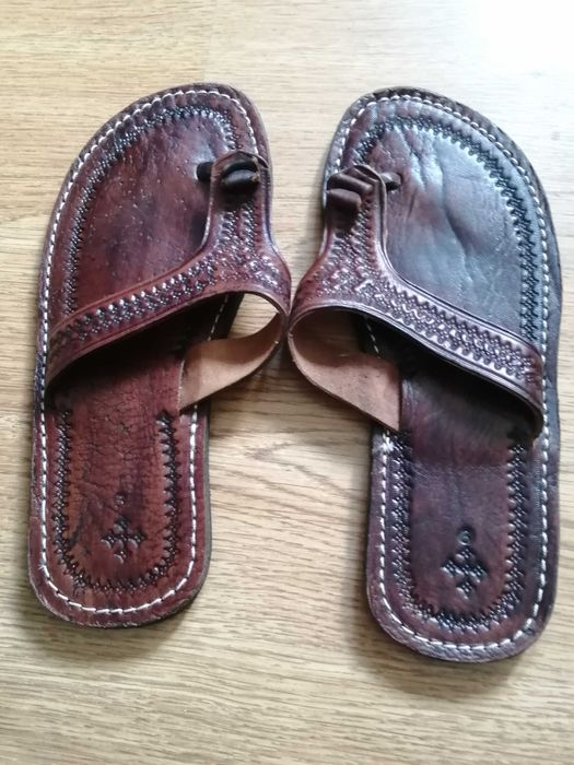 Sandálias de couro africanas