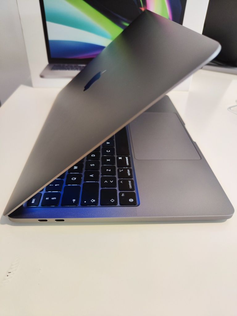 Macbook Pro M1 13' 2020 8GB RAM