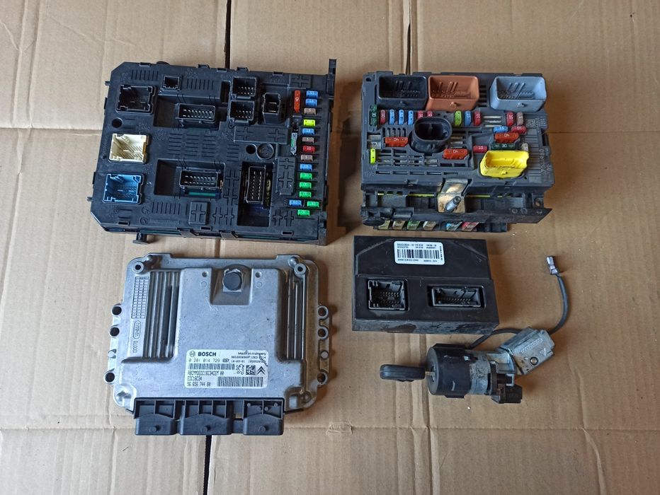 Стартовий комплект Citroen C4 Grand Picasso 1.6 hdi блок ЕБУ ЭБУ ECU