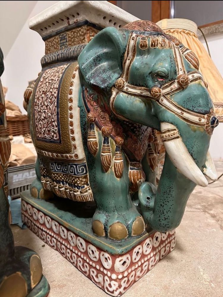 Estátuas elefante