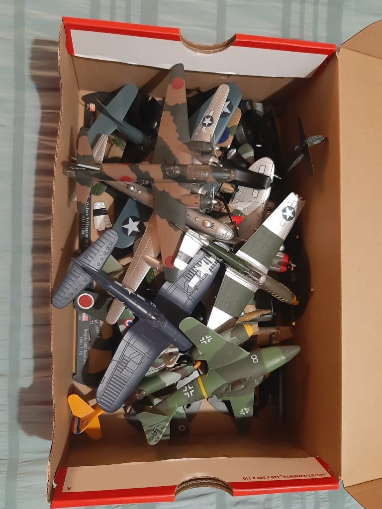 Lote de Aviões de Coleção