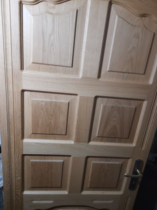 Продаються двері без коробки