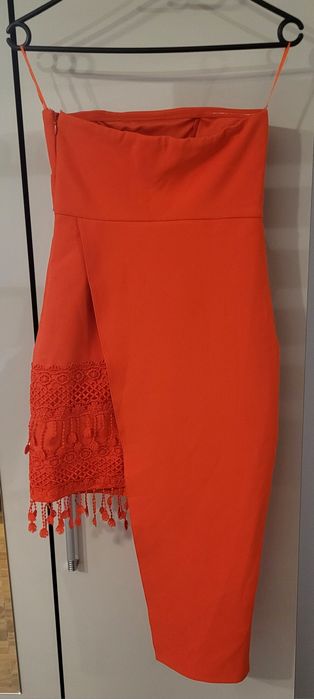 Nowa przepiękna dopasowana sukienka asymetryczna bez ramiączek XS