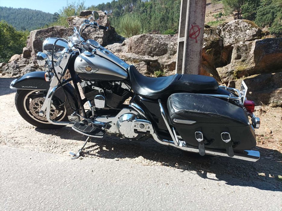 Harley Davidson roadKing 100th anniversary