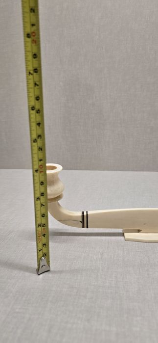 Bonito castiçal em material nobre