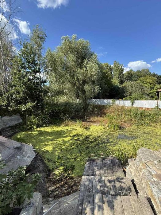 Продається двоповерхова дача, с. Терешки,  з власним озером у дворі