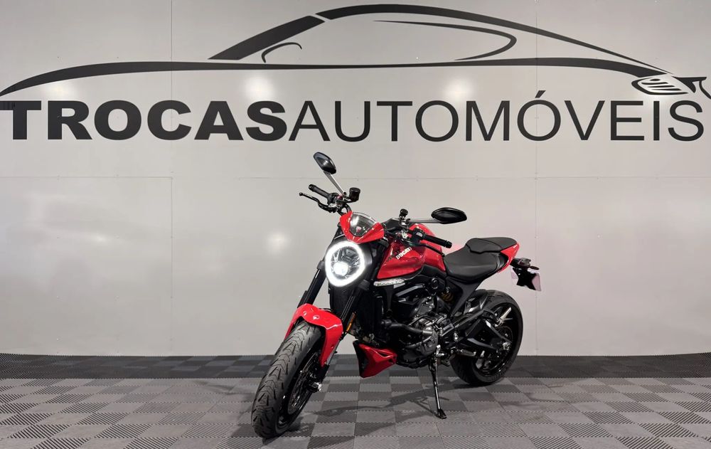 Ducati Monster  937