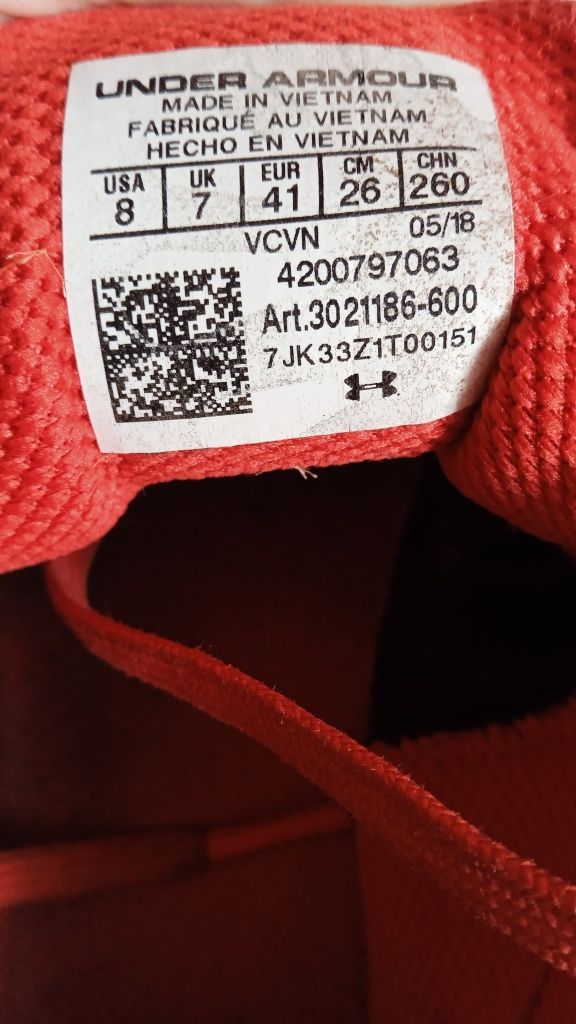 Adidasy Under Armour 41 czerwone 26 cm