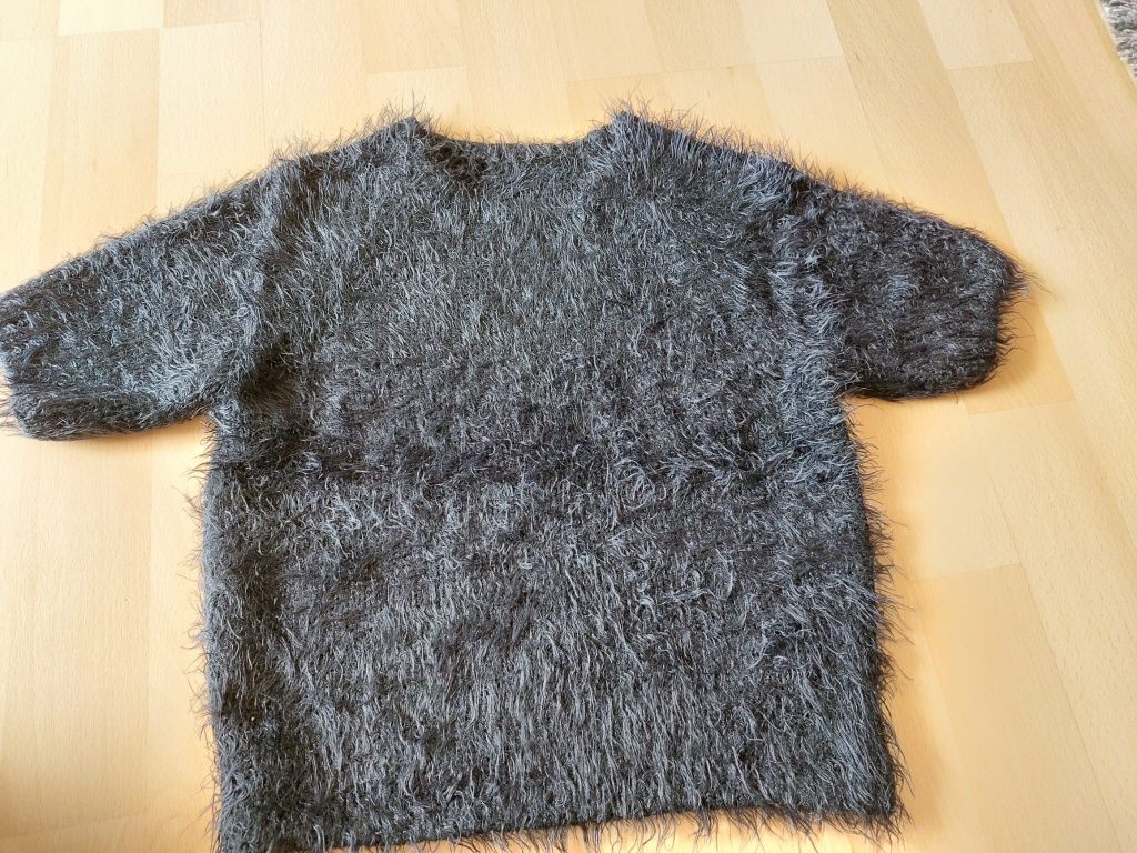 Sweter rozm. 104