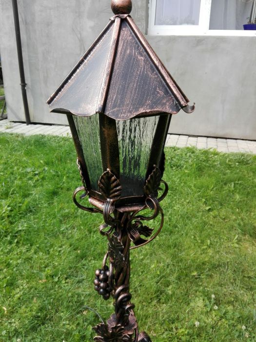Lampa ogrodowa kuta stojąca