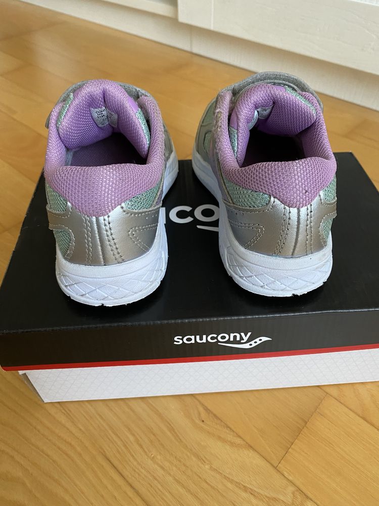 Дитячі кросівки saucony 28 р. (18 см - устілка)