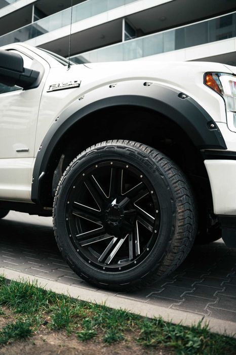 Wynajem Ford F-150 (wynajem bez kaucji) Wypożyczalnia Samochodów