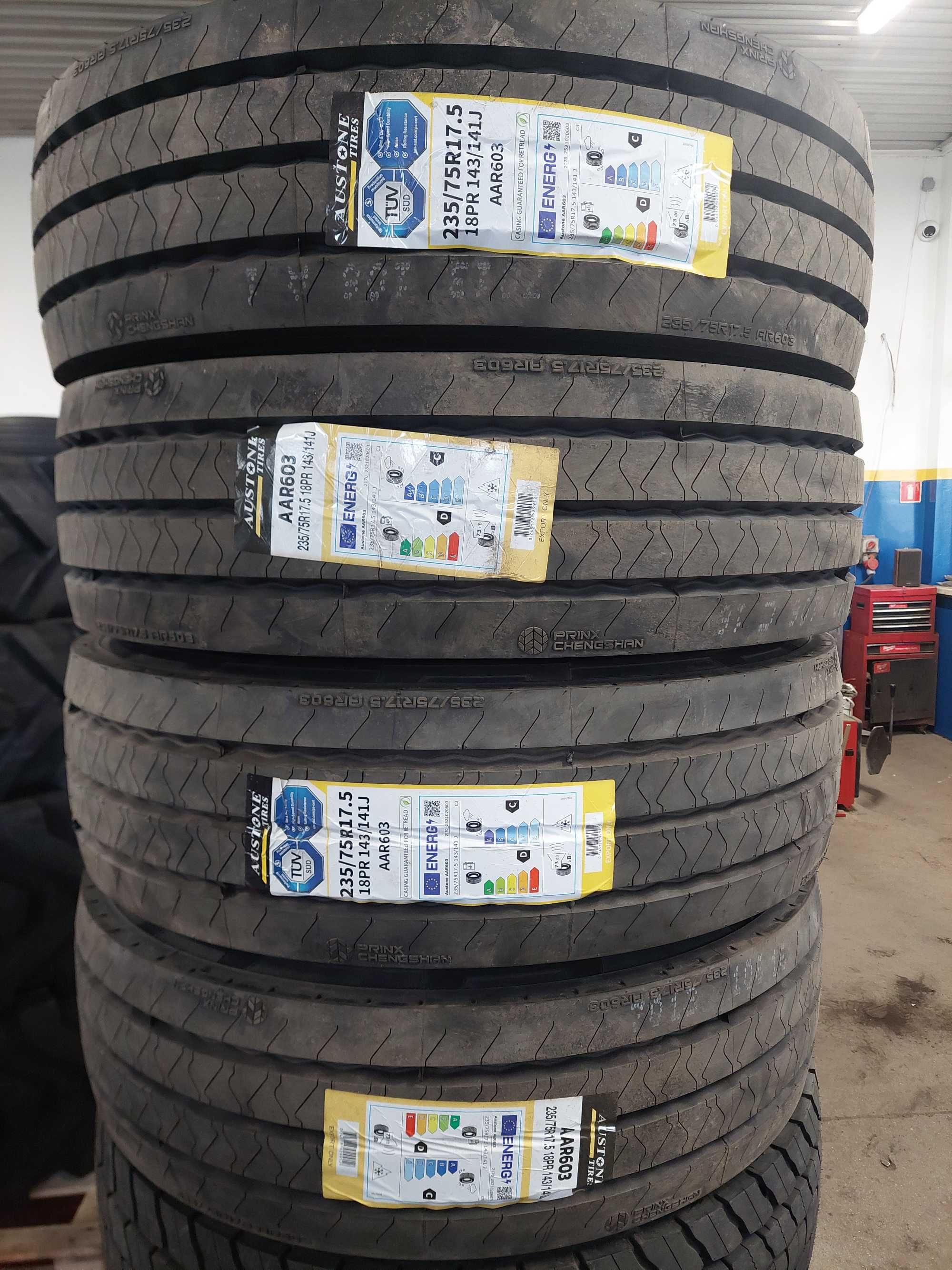 Nowe opony ciężarowe 235/75R17.5