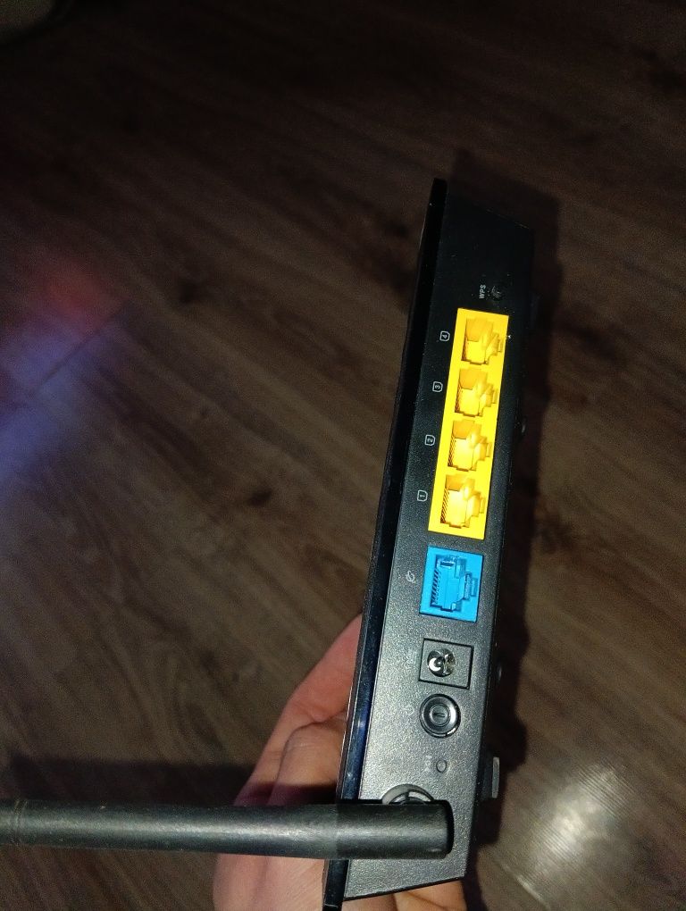 Роутеру ASUS  б/у