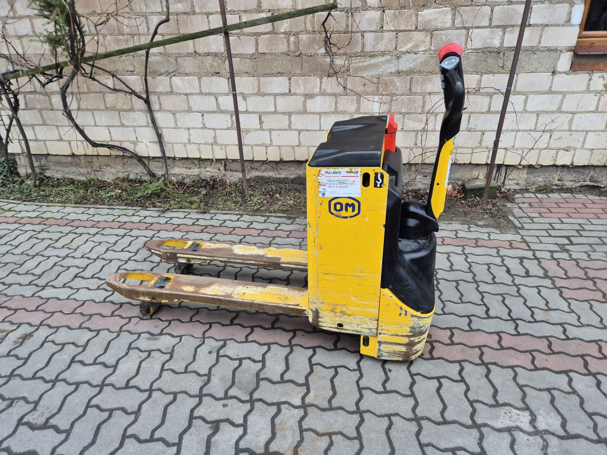 Paleciak elektryczny OM.  Linde Still  Jungheinrich Yale
