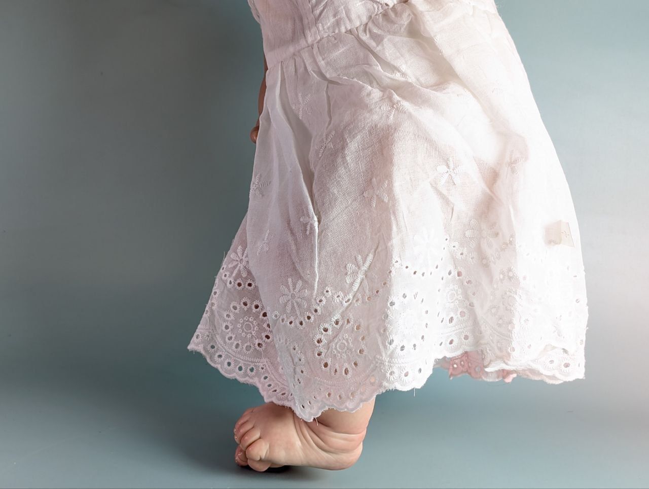 Реалистичная кукла Bebe Reborn 55 см – Улыбчивая Джулиана с каштановым