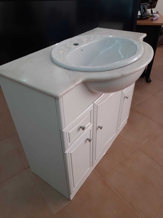 Móvel casa banho com lavatório