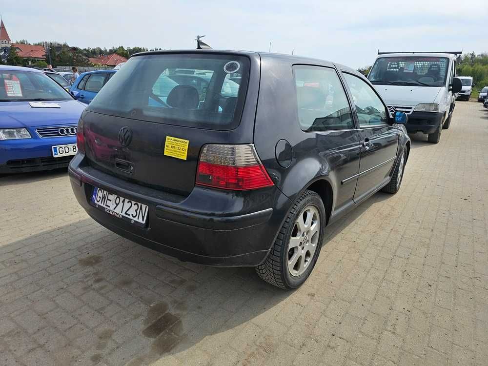 VOLKSWAGEN GOLF 1998r. 1.6 benzyna opłaty aktualne