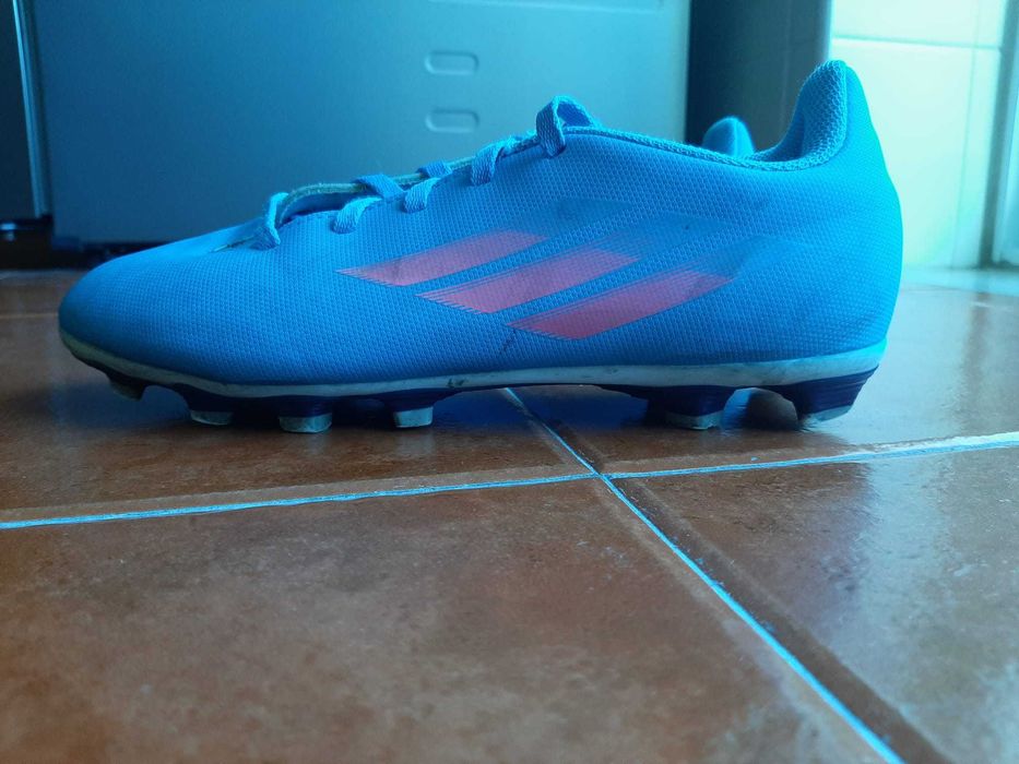 Chuteiras Adidas,  tamanho 38