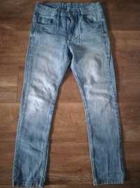 Spodnie jeans 152