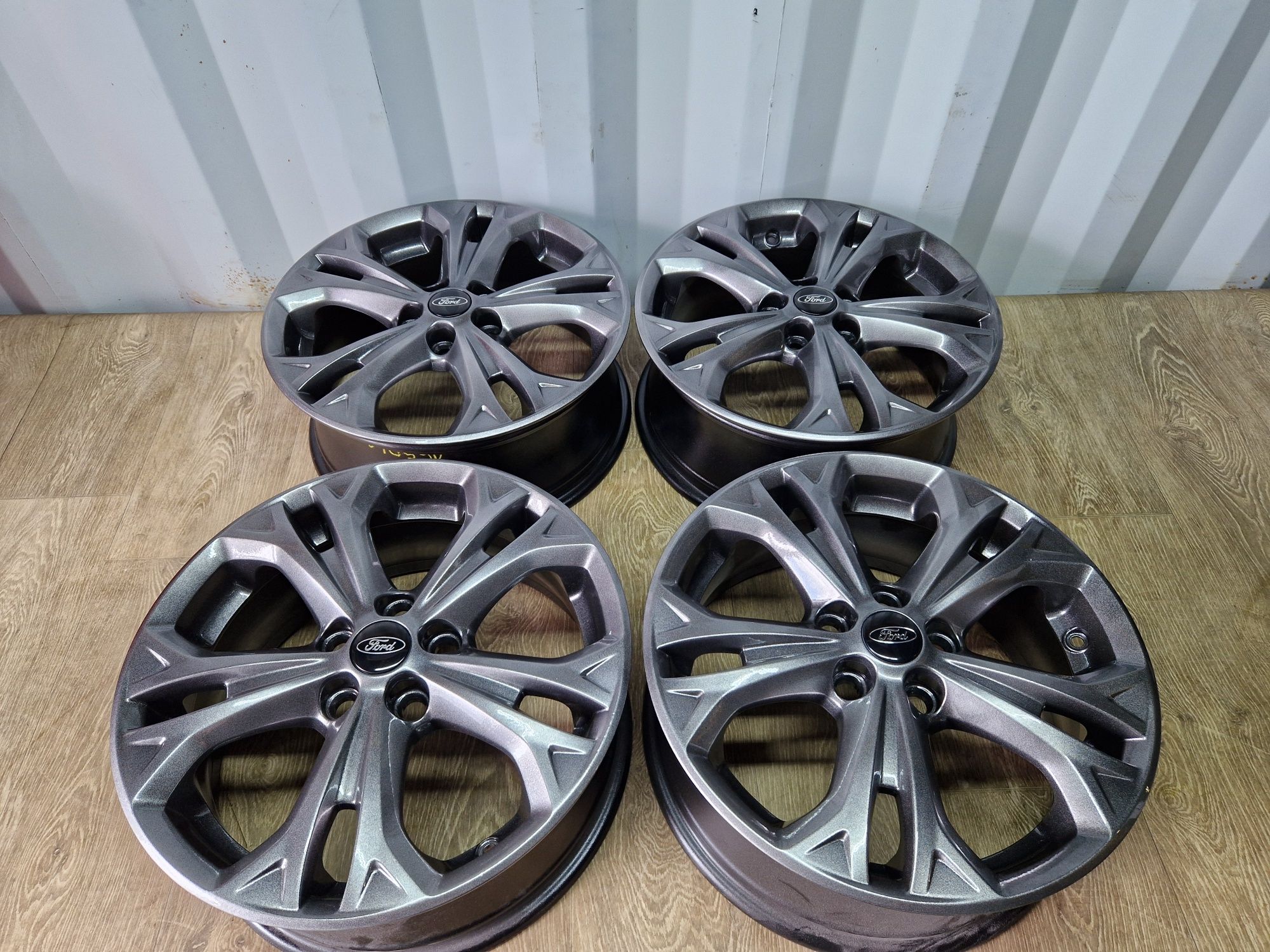 Felgi 17 ford mondeo focus kuga s max 5x108 7j et55 os 63.4