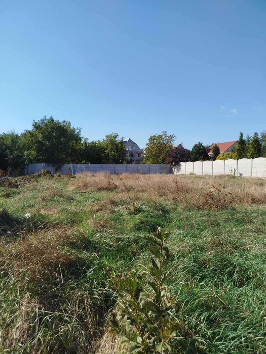 Участок в Фонтанке в 200 м от трассы