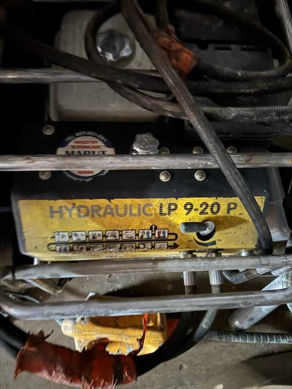 Stacja hydrauliczna Atlas Copco LP 9-20 + młot 25kg