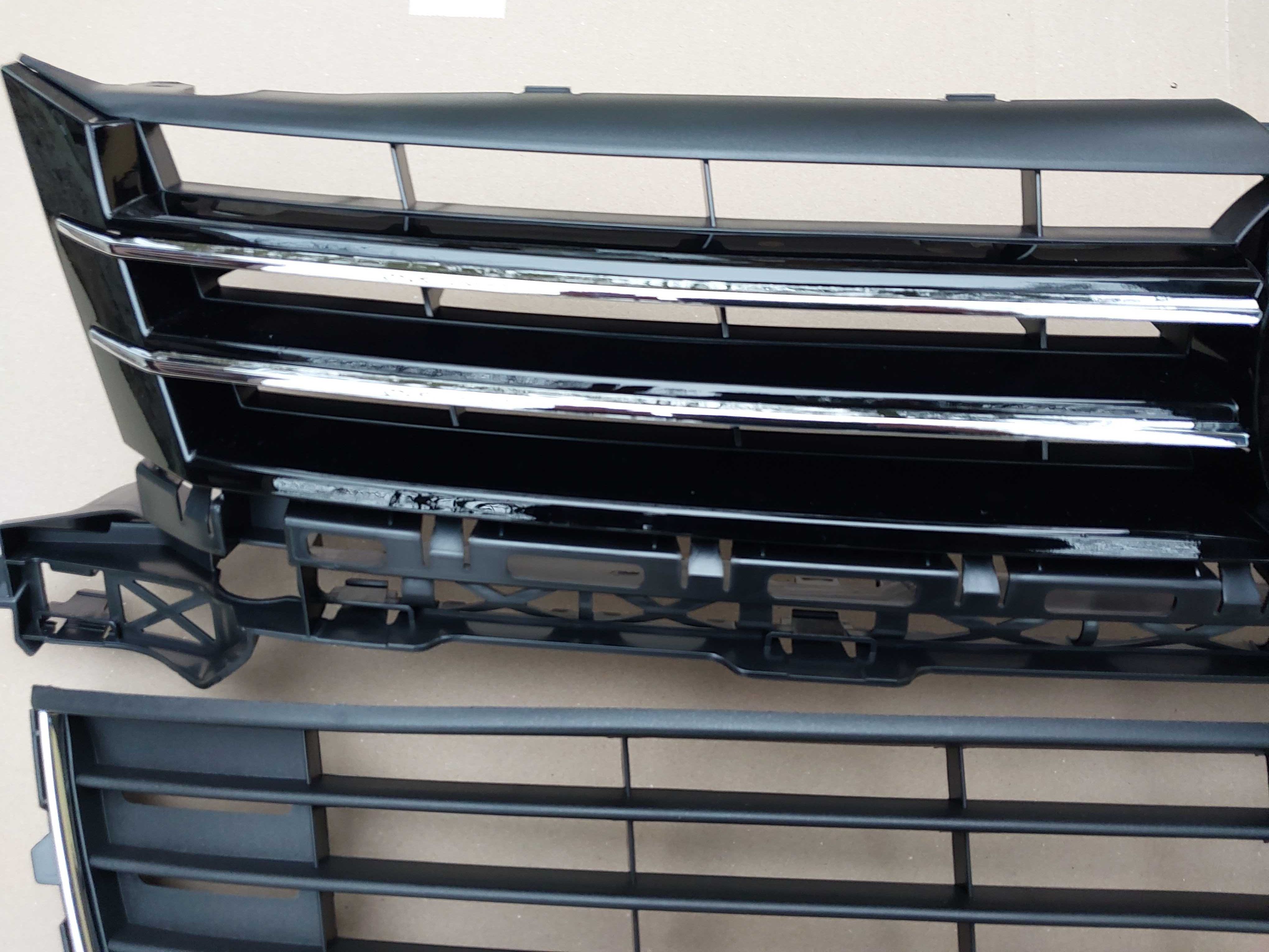 VW TOURAN 1T3 2010+ grill