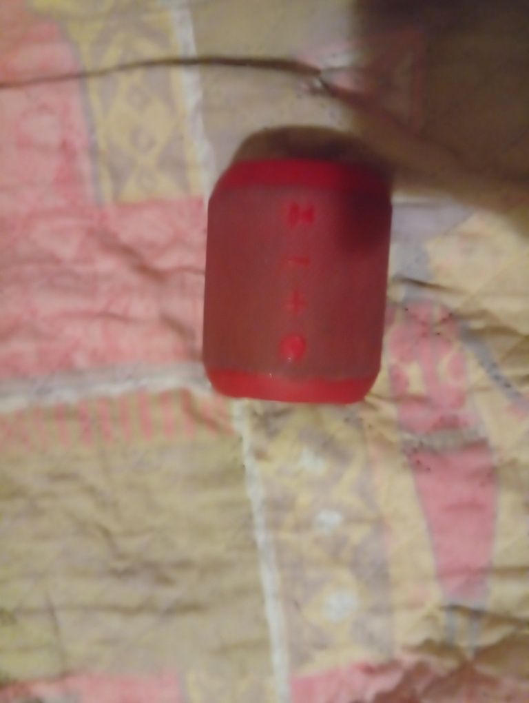 Продам срочно bluetooth колонку
