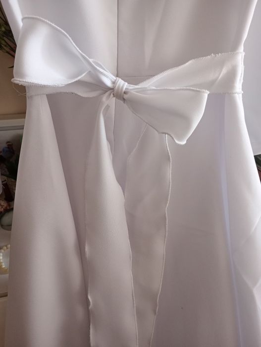 Dziewczęca alba sukienka komunijna 140 cm