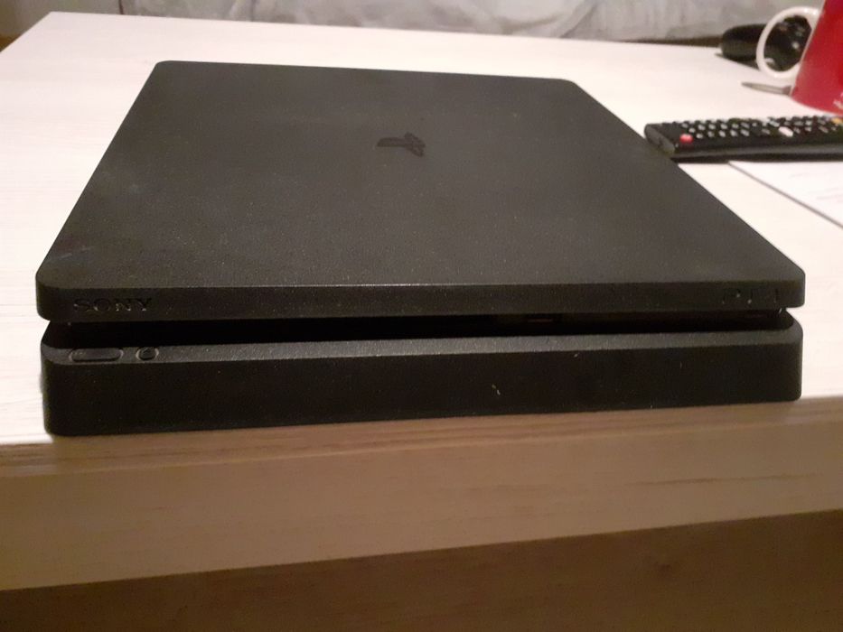 Konsola ps4 slim 500gb