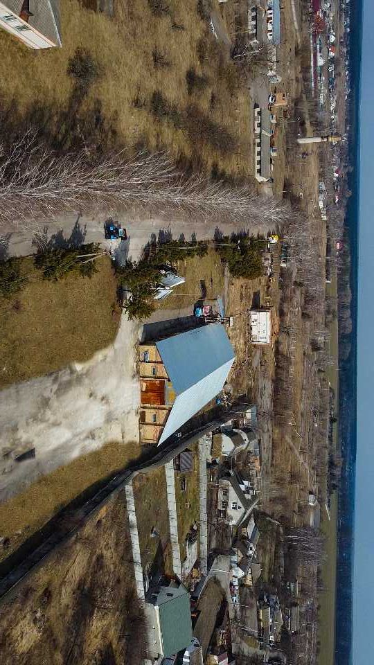 25 га під промислове виробництво , світло газ на ділянці