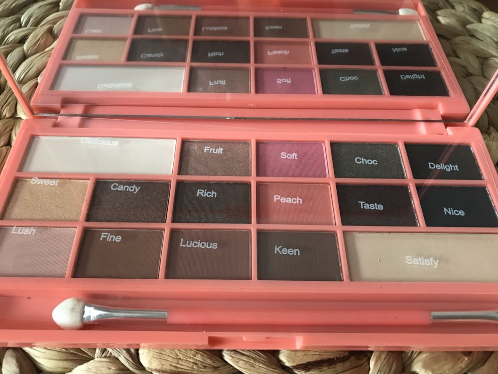 Paleta cieni makeup revolution
