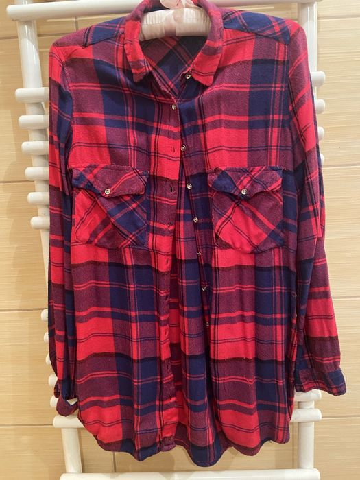 Koszula damska w czerwoną kratę