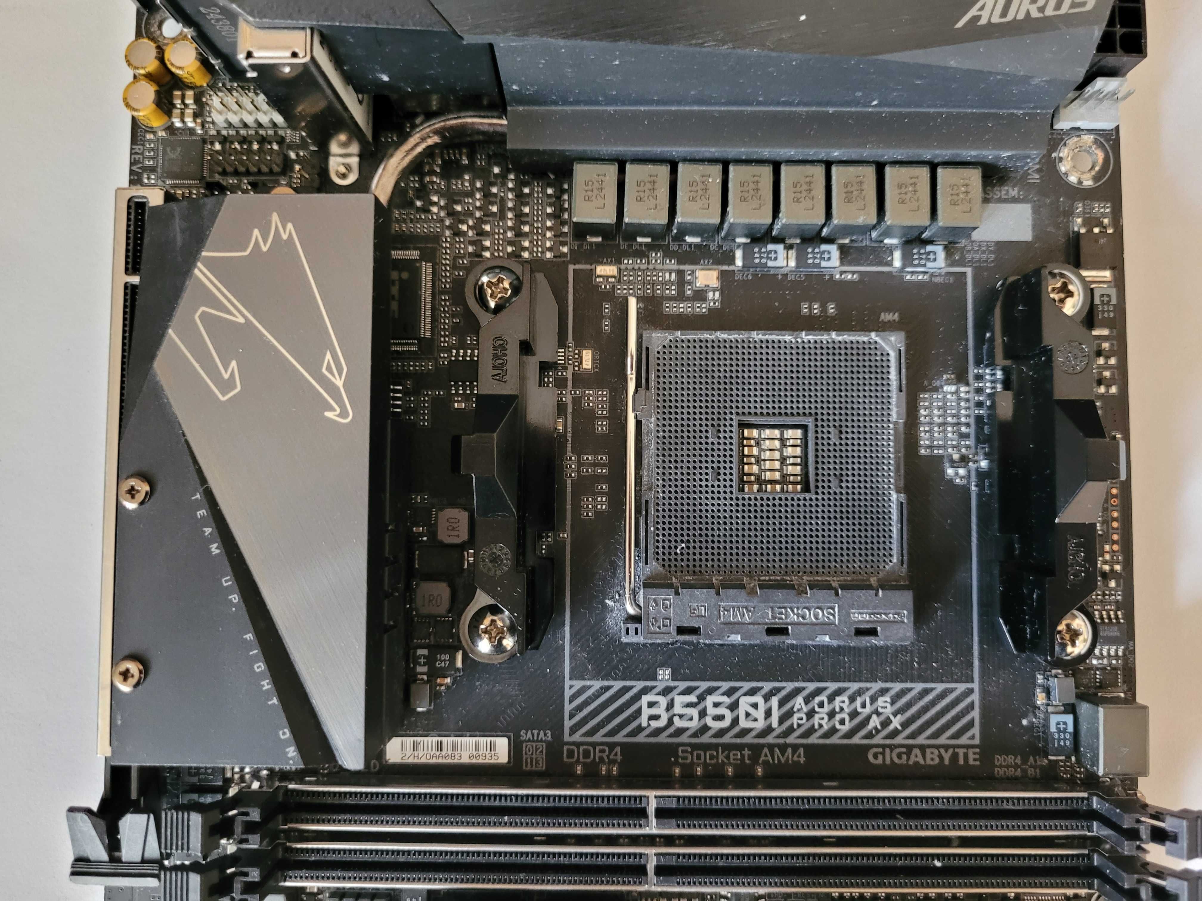 Gigabyte B550-I Aorus Pro AX WiFi, Ryzen R9 5950X, 32GB DDR4