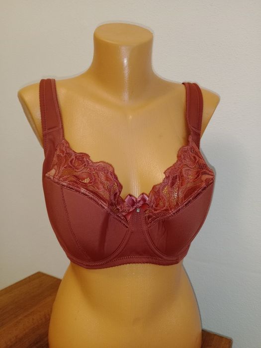 Biustonosz półsztywny 42/95 I