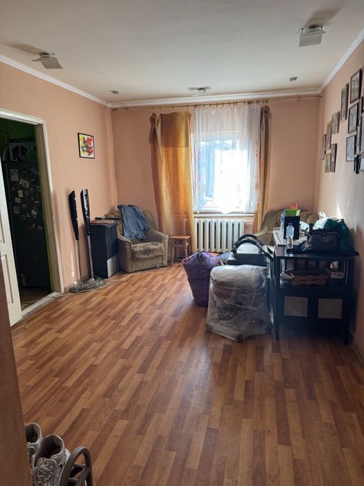 Будинок в центрі білогородки .