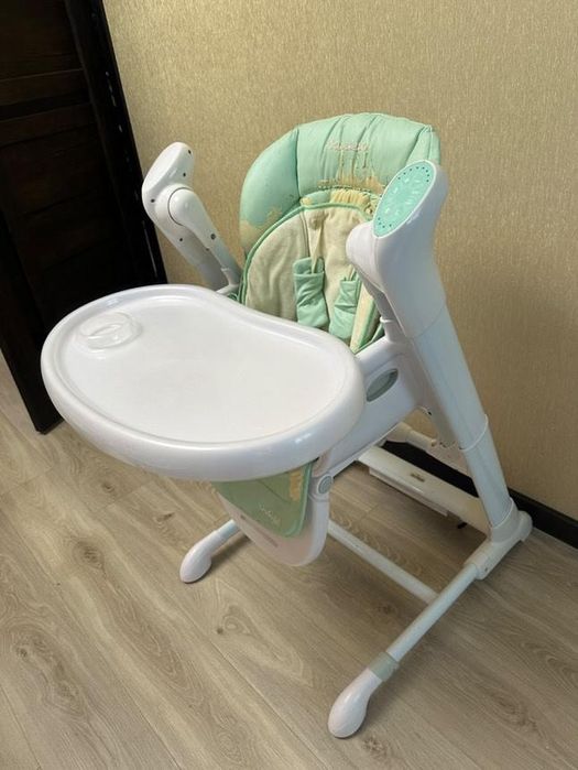 Стілець для годування