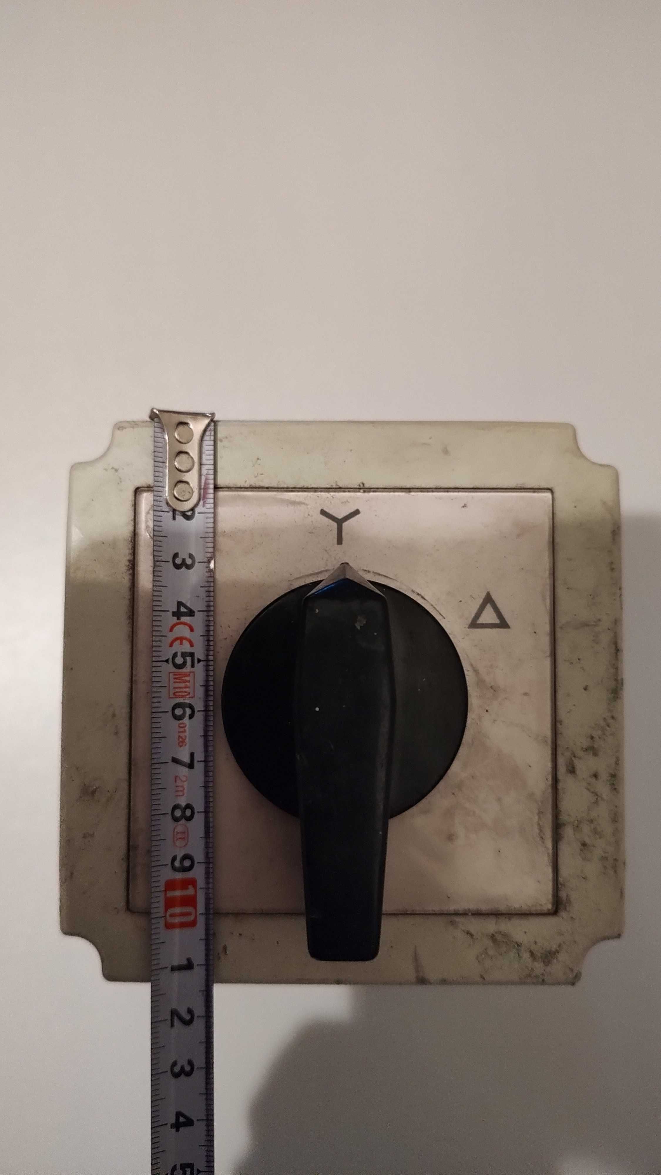Łącznik krzywkowy 4G63-12-PK /0-Y-D/ 63A Gwiazda-Trójkąt w obudowie