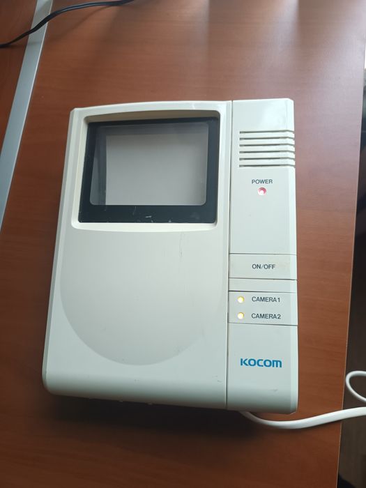 Видеодомофон kocom KMB-600B
Черно белый на 2 видеокамеры наружного наб