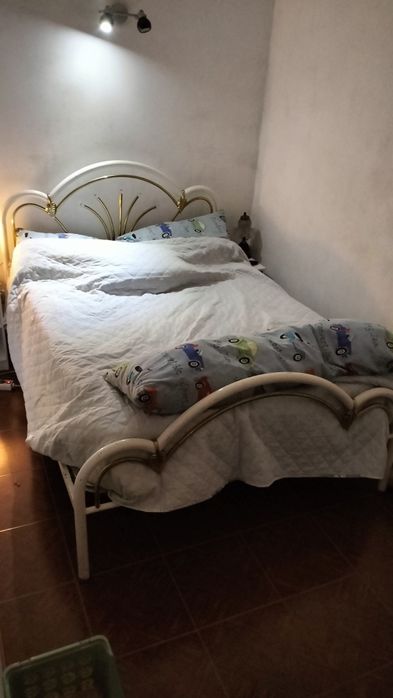 Cama Metálica com colção