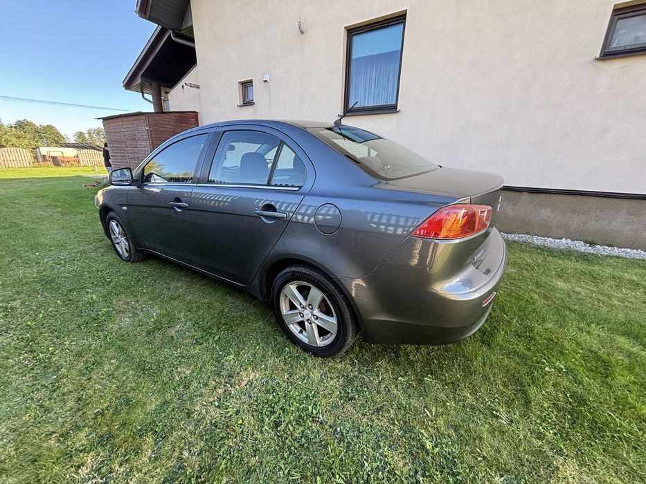 Mitsubishi lancer 10