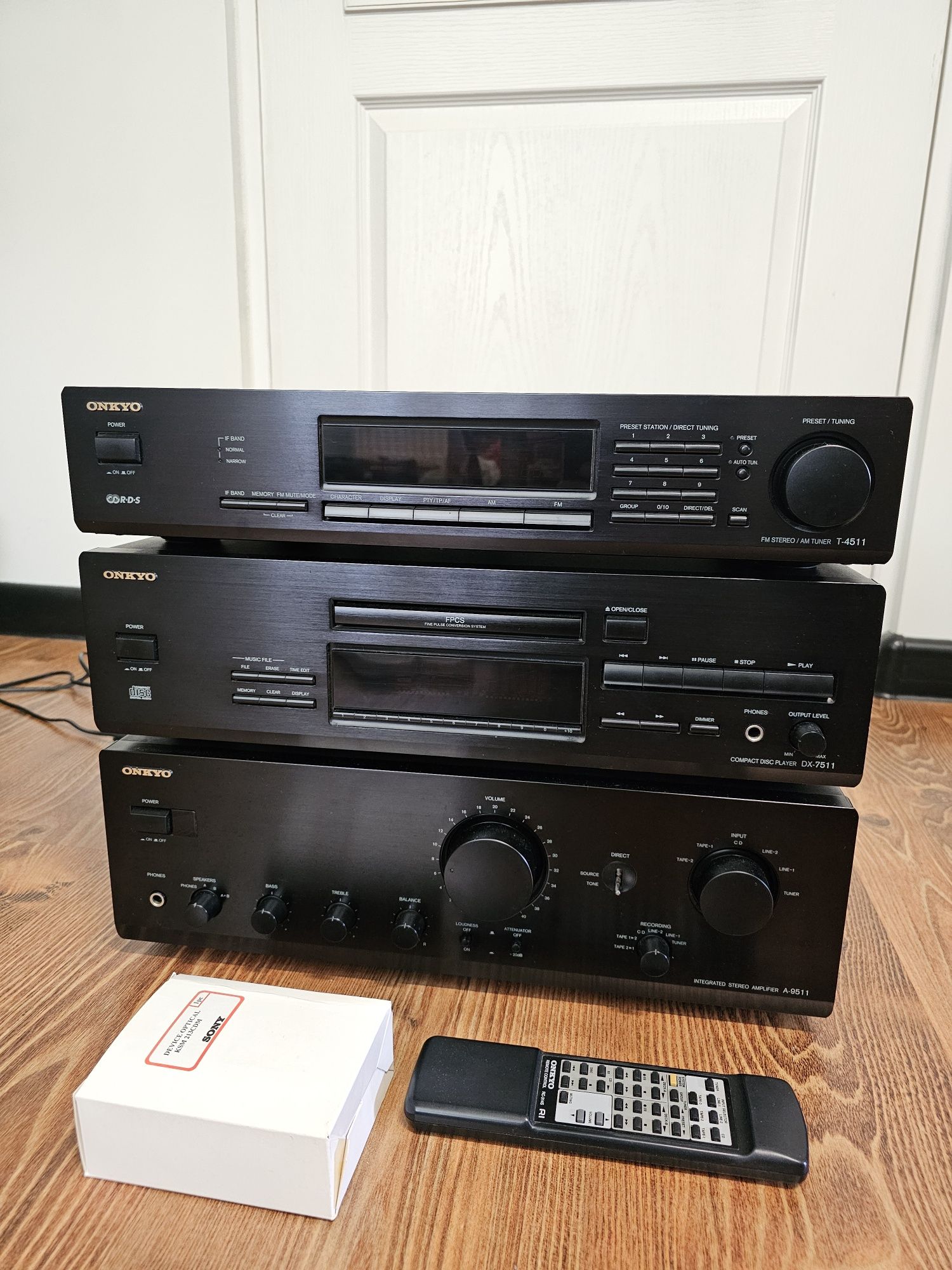 Onkyo wzmacniacz A-9511, odtwarzacz CD DX-7511, Tuner T-4511