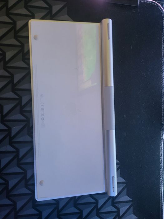 Conjunto Apple Teclado MagicKeyboard e Rato MagicMouse