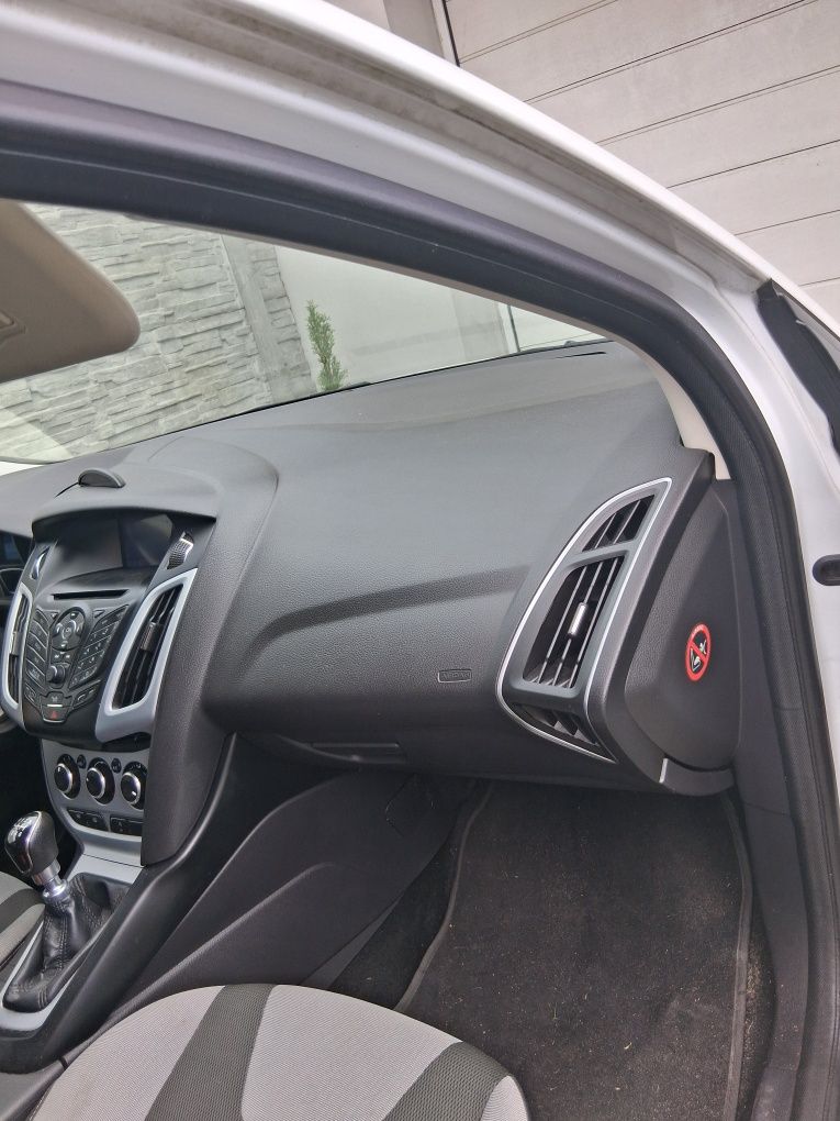 Ford Focus mk3 samochód osobowy